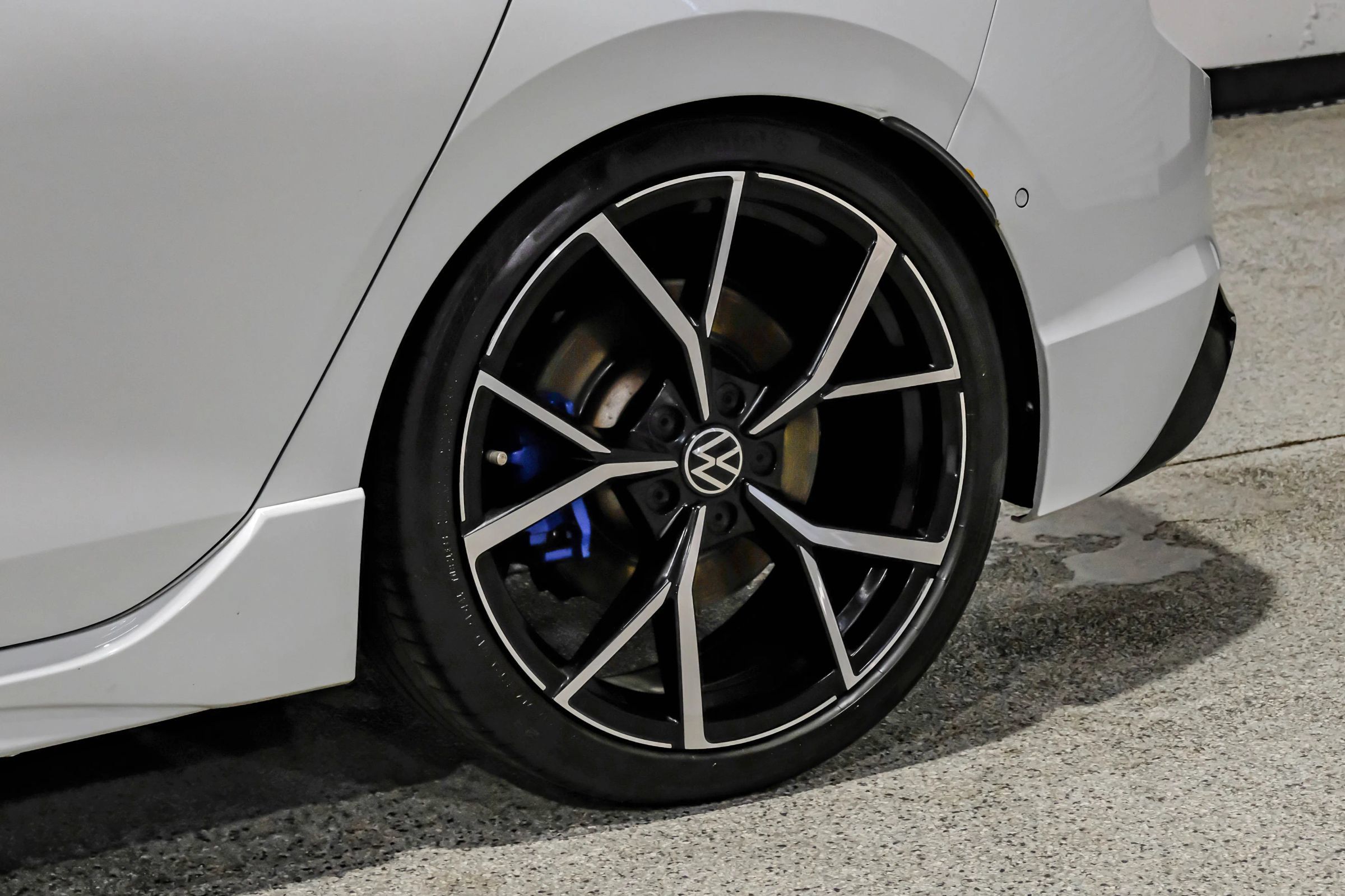 Used 2022 Volkswagen Golf R AWD/4WD image 81