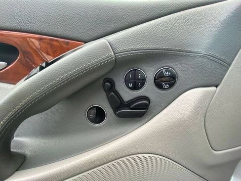 Used 2004 Mercedes-Benz SL 500 image 28