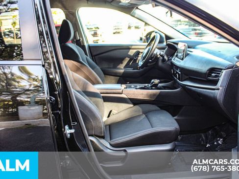 Used 2024 Nissan Rogue S FWD image 20