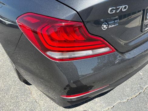 Used 2021 Genesis G70 2.0T image 12