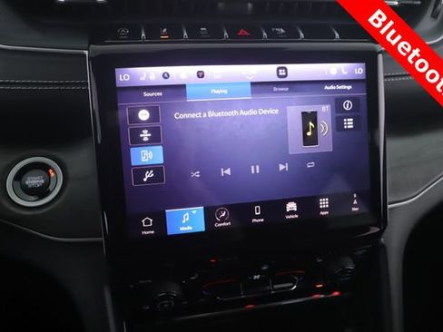 Used 2025 Jeep Grand Cherokee L Limited w/ Black Appearance Package image 24