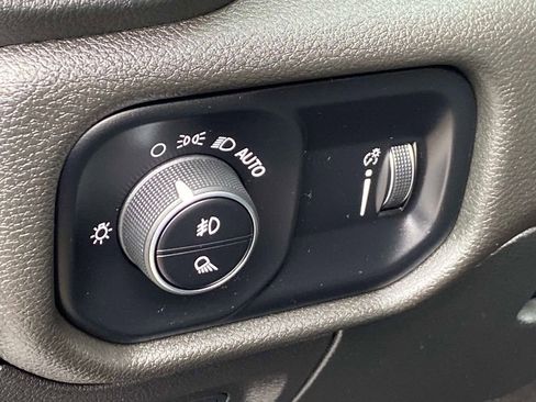 Certified 2025 RAM 1500 Tradesman w/ Night Edition AWD/4WD image 31