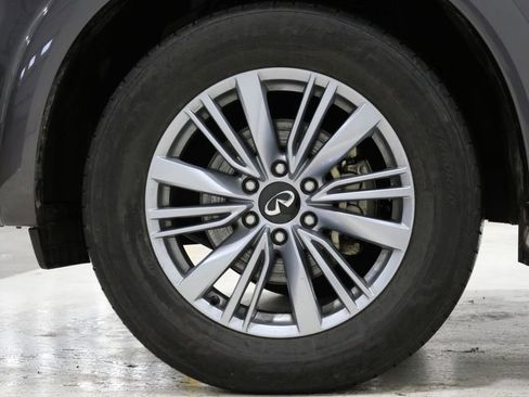 Used 2024 INFINITI QX80 Luxe image 10