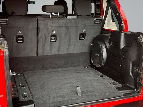 Used 2023 Jeep Wrangler Unlimited Rubicon 4xe w/ Steel Bumper Group image 19