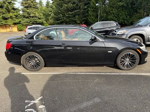 Used 2013 BMW 328i Convertible RWD image 6