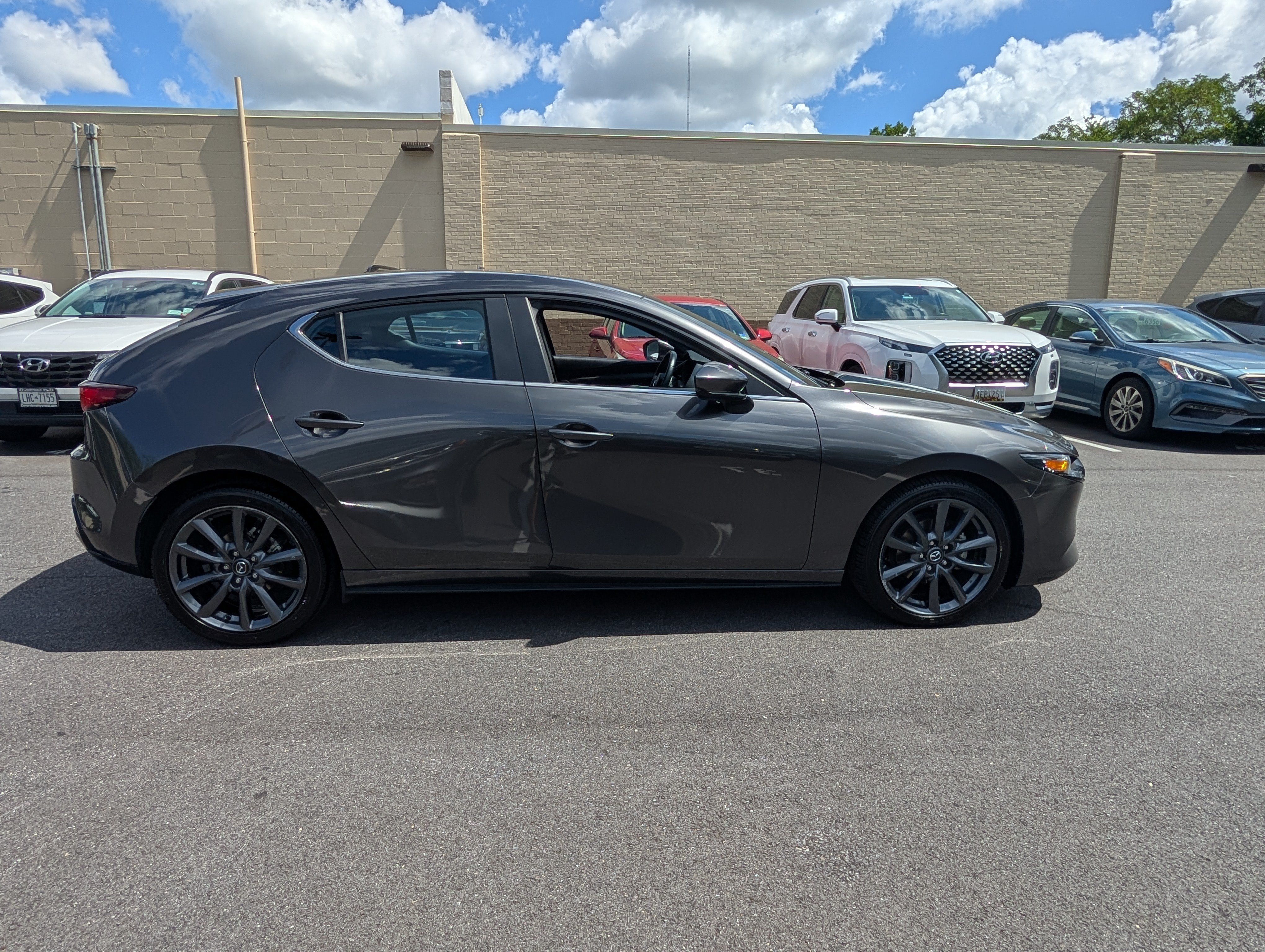 Used 2024 MAZDA MAZDA3 s FWD image 2