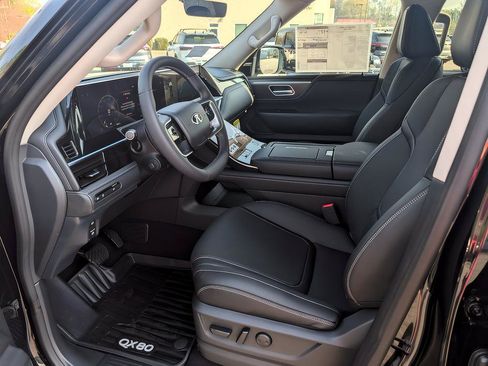 Certified 2026 INFINITI QX80 Pure w/ Cargo Package AWD/4WD image 11