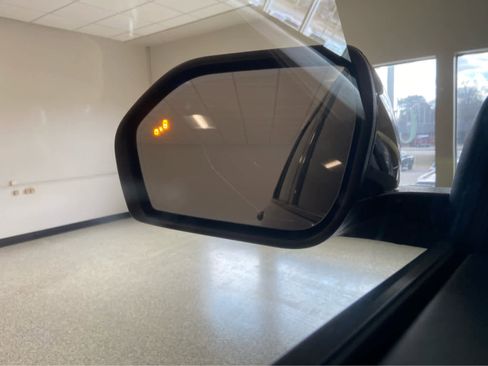 Used 2022 Ford Explorer Platinum w/ Equipment Group 601A image 42