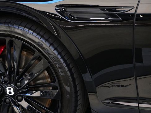 Used 2024 Bentley Flying Spur W12 image 51