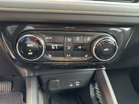 Used 2025 Chevrolet TrailBlazer ACTIV w/ Convenience Package image 12