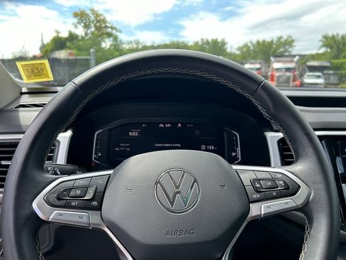 Used 2023 Volkswagen Atlas SEL AWD/4WD image 12