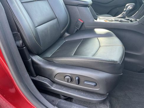 Used 2023 Chevrolet Equinox Premier AWD/4WD image 27