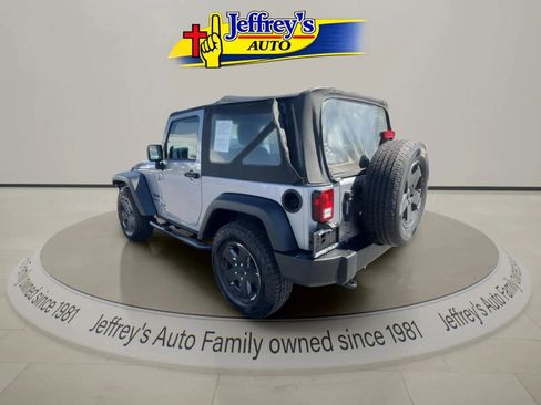 Used 2013 Jeep Wrangler Sport w/ Connectivity Group AWD/4WD image 3