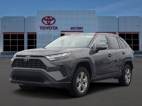 Used 2025 Toyota RAV4 XLE image 1