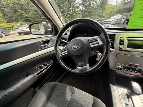 Used 2014 Subaru Legacy 2.5i Premium AWD/4WD image 19