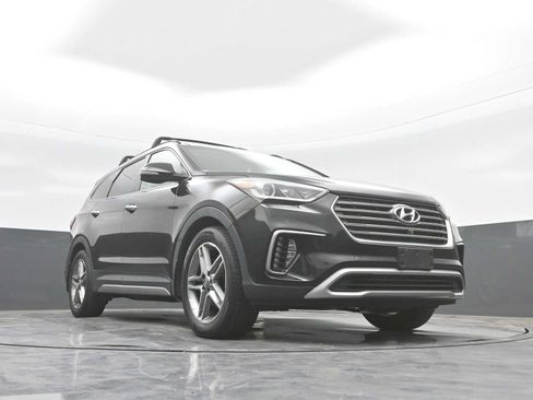 Used 2018 Hyundai Santa Fe Limited AWD/4WD image 29