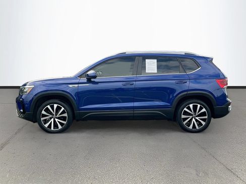 Used 2024 Volkswagen Taos SE FWD image 4
