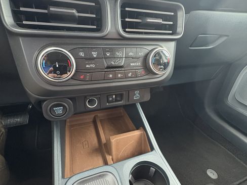 Used 2024 Ford Maverick Lariat image 11