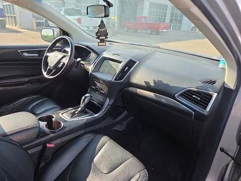 Used 2016 Ford Edge Titanium w/ Technology Package AWD/4WD image 11