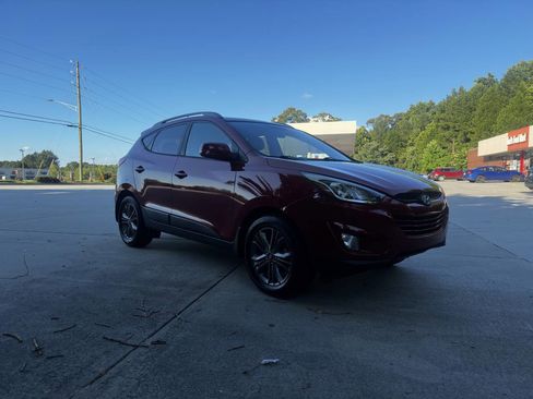 Used 2015 Hyundai Tucson SE image 3