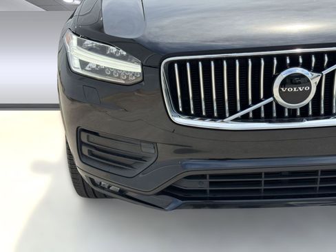 Used 2022 Volvo XC90 T5 Momentum w/ Climate Package FWD image 11