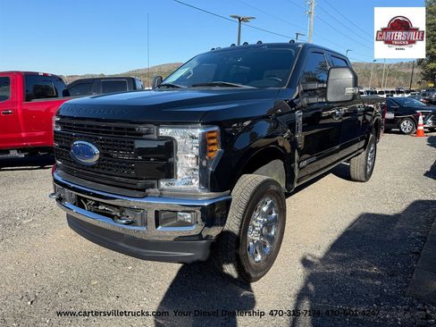 Used 2018 Ford F250 Lariat w/ Lariat Ultimate Package AWD/4WD image 2