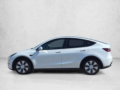 Used 2023 Tesla Model Y Long Range AWD/4WD image 9