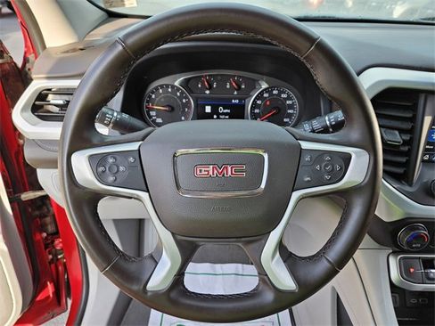 Used 2023 GMC Acadia SLT image 24