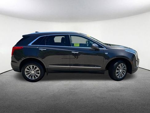 Used 2018 Cadillac XT5 Luxury w/ Driver Awareness Package AWD/4WD image 11