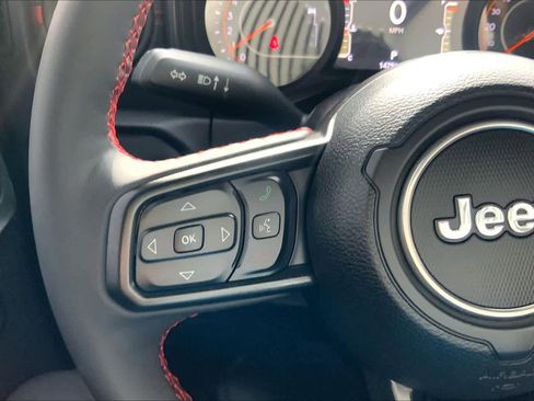 Used 2024 Jeep Wrangler Unlimited Rubicon w/ Technology Group image 21