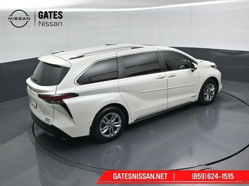 Used 2021 Toyota Sienna Limited w/ Protection Package (TMS) FWD image 51