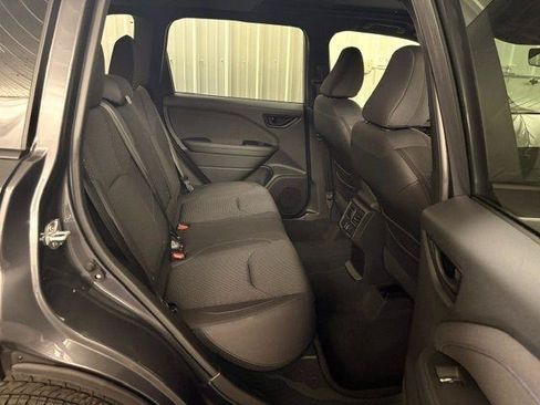 Used 2025 Subaru Forester Premium AWD/4WD image 26