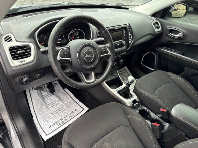 Used 2018 Jeep Compass Sport FWD image 16