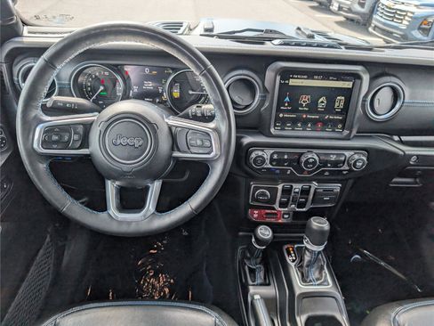 Used 2023 Jeep Wrangler Unlimited Rubicon 4xe w/ Cold Weather Group AWD/4WD image 16