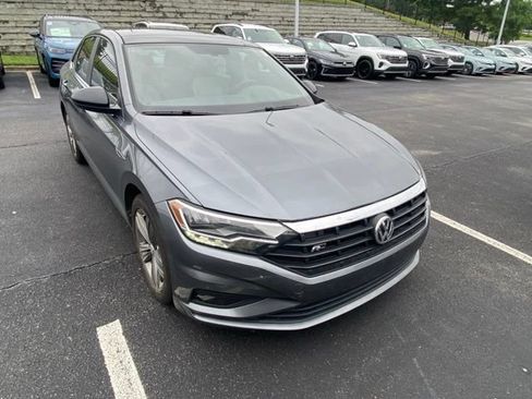 Used 2021 Volkswagen Jetta R-Line w/ R-Line Cold Weather Package FWD image 8