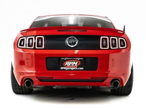 Used 2013 Ford Mustang GT RWD image 3