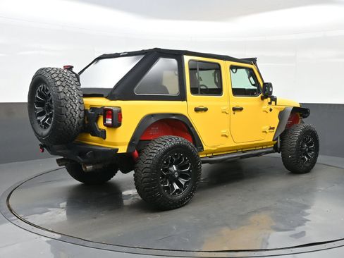 Used 2021 Jeep Wrangler Unlimited Rubicon AWD/4WD image 8