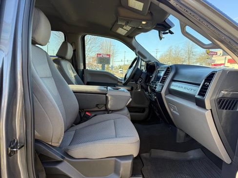 Used 2022 Ford F350 XLT w/ XLT Premium Package AWD/4WD image 11