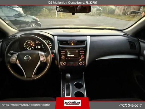 Used 2015 Nissan Altima 2.5 SV image 9