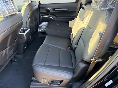 New 2025 Kia Telluride LX image 14