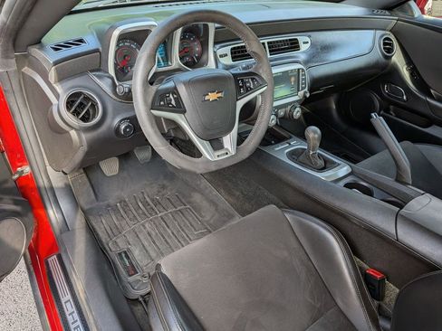 Used 2015 Chevrolet Camaro SS w/ SS Performance Package RWD image 10