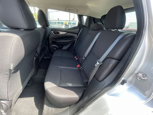 Used 2021 Nissan Rogue Sport S image 25