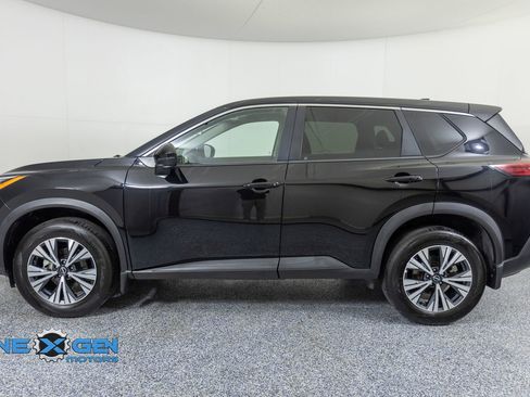 Used 2022 Nissan Rogue SV AWD/4WD image 4