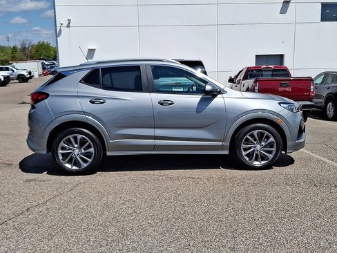 Used 2023 Buick Encore GX Select w/ Sport Touring Package FWD image 10