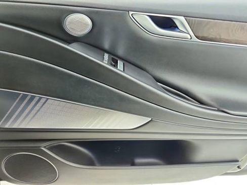 Used 2024 Genesis G80 image 24