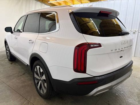 Used 2022 Kia Telluride EX w/ EX Premium Package FWD image 8