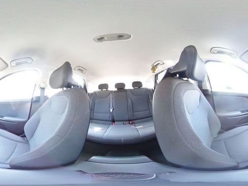 Used 2025 Kia K4 LXS image 42