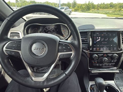 Used 2021 Jeep Grand Cherokee Laredo X AWD/4WD image 27