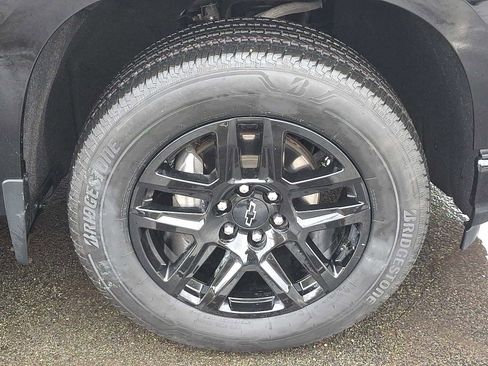 Used 2020 Chevrolet Silverado 1500 Custom w/ Custom Value Package image 8