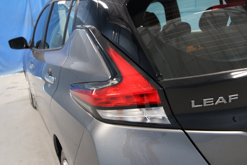 Used 2025 Nissan Leaf S FWD image 33
